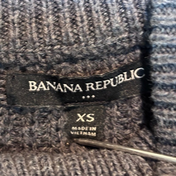 Banana Republic Charcoal Cable-Knit Turtleneck Sweater XS (Excellent Pre-Owned) - Picture 2 of 5